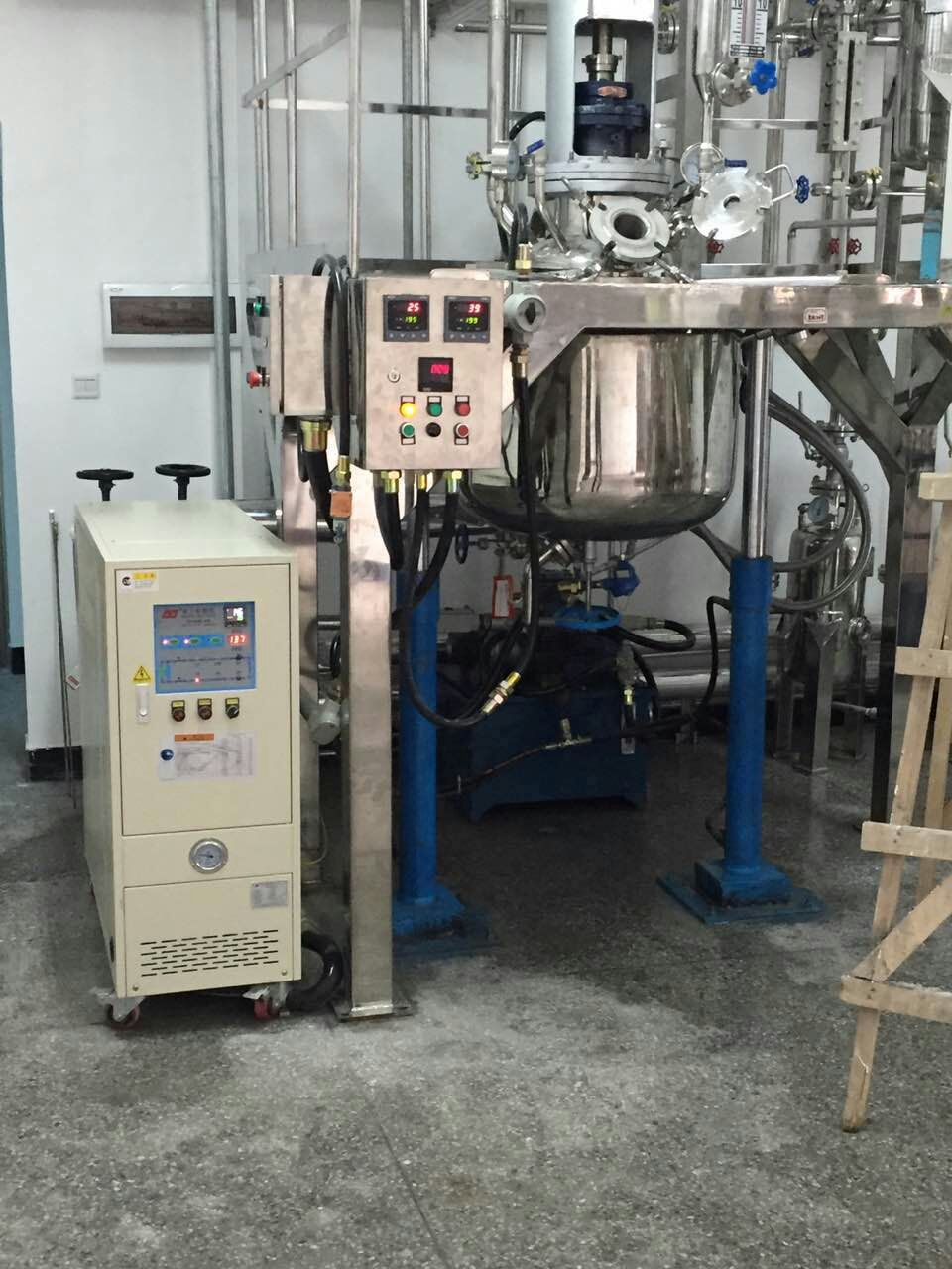 實驗反應(yīng)釜夾套模溫機(jī)